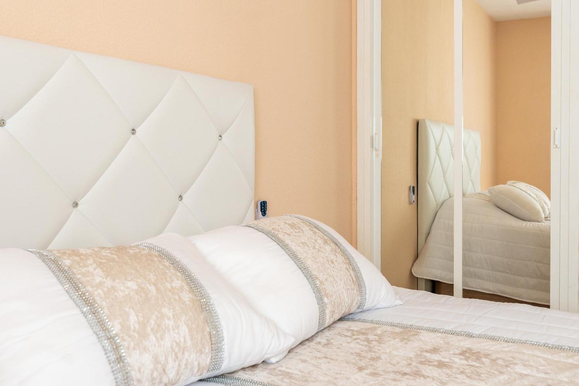 Flamingo 1 Bdr Beach 200 Meters Always Happy Benalmadena Apartment Exterior photo